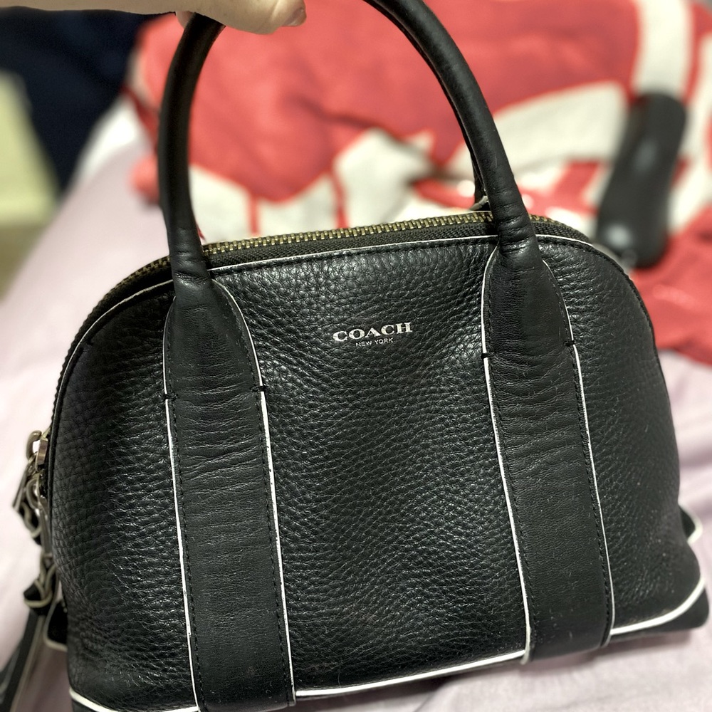 Coach leather handheld/ shoulder bag all black with white lining